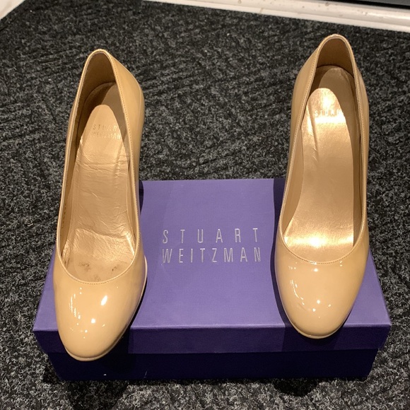 Stuart Weitzman - Picture 8 of 12